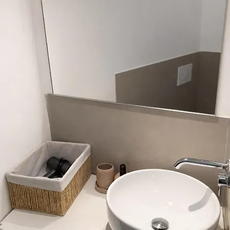 Landlord 71 - Private Balcony Сasa de vacaciones Bari